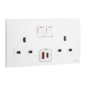 Legrand Mallia Senses 2-Gang BS 13A Single Pole Switched Socket with USB-A & USB-C 27W Charger, Suitable for Modern Interior Ã¢â‚¬â€œ White